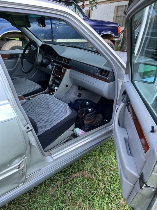 1995 Mercedes-Benz W124 E-Class - Image 5 of 7