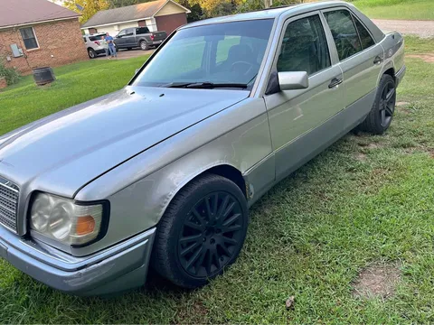 1995 Mercedes-Benz 300 E 3.0 Sedan 4D