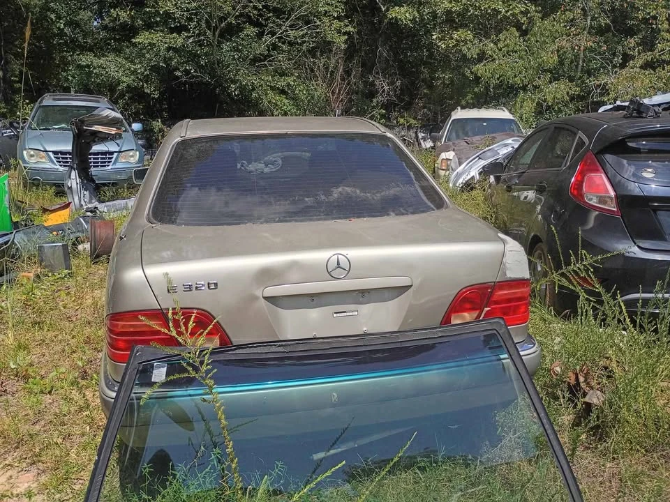 1995 Mercedes-Benz W124 E-Class - Image 7 of 8