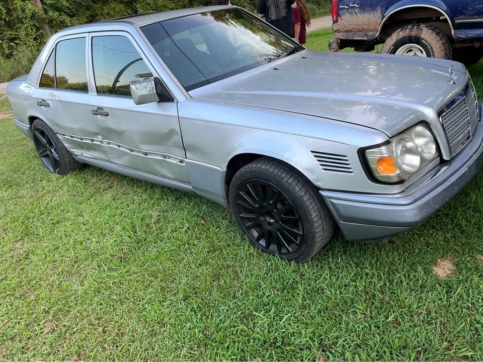 1995 Mercedes-Benz W124 E-Class - Image 2 of 7