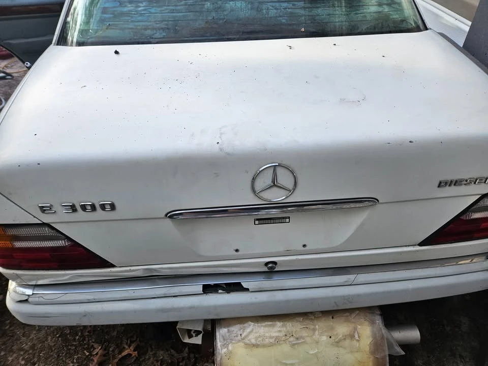 1995 Mercedes-Benz W124 E-Class - Image 13 of 15
