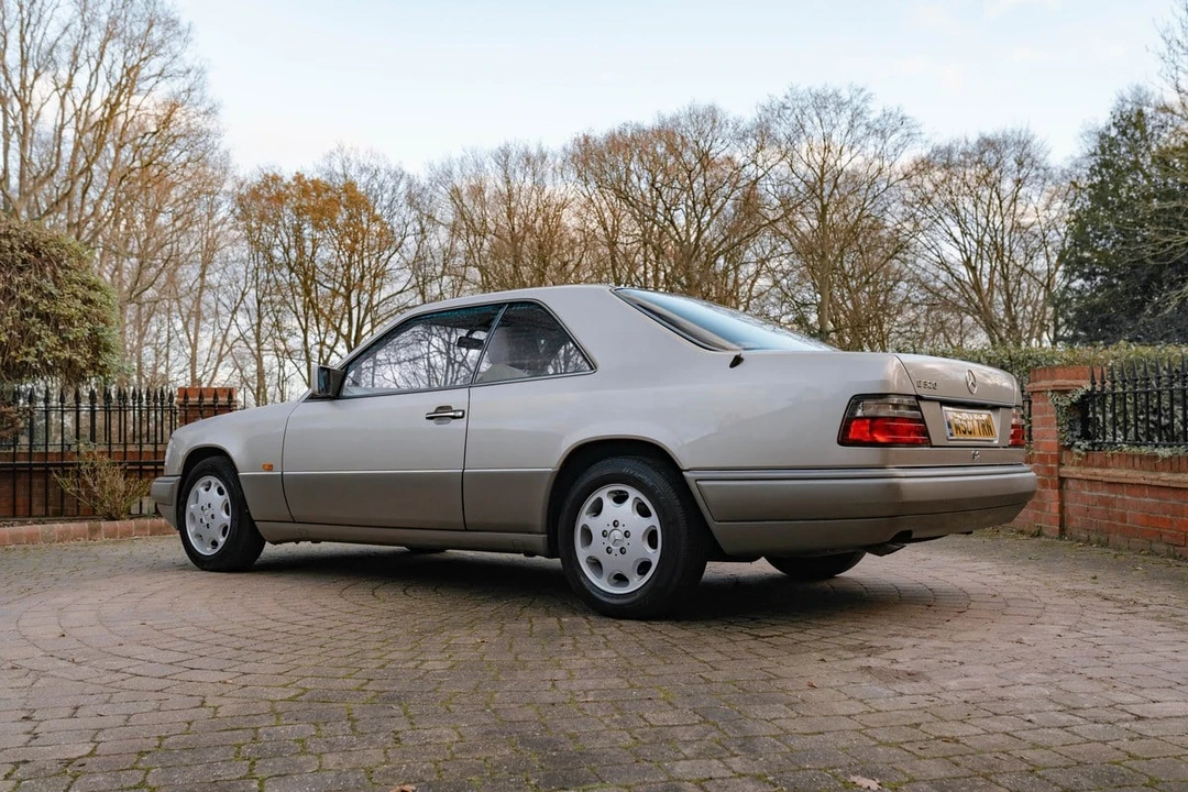 1995 Mercedes-Benz W124 E-Class - Image 8 of 30