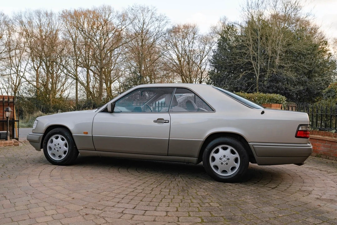 1995 Mercedes-Benz W124 E-Class - Image 11 of 30