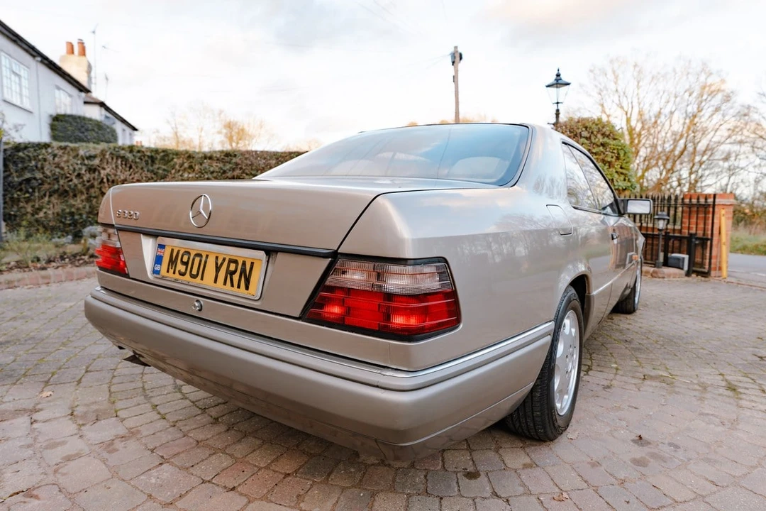 1995 Mercedes-Benz W124 E-Class - Image 25 of 30