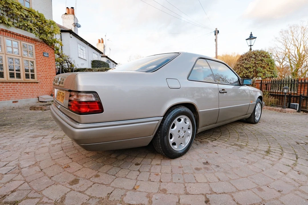 1995 Mercedes-Benz W124 E-Class - Image 26 of 30