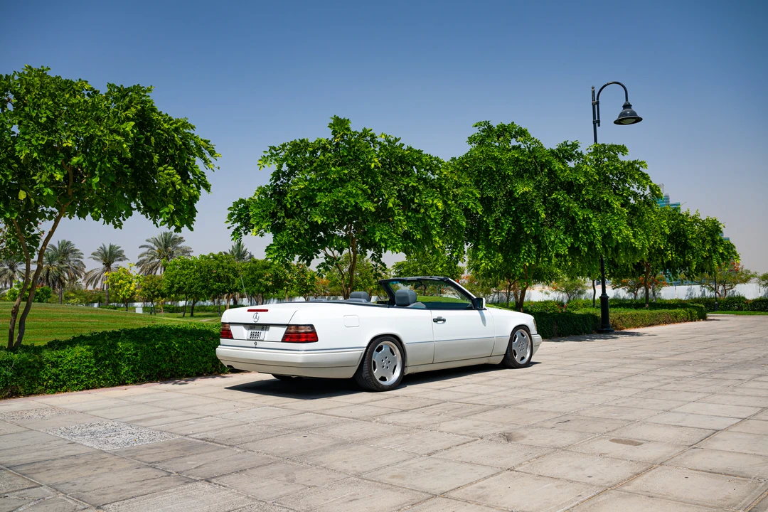 1995 Mercedes-Benz W124 E-Class - Image 14 of 31