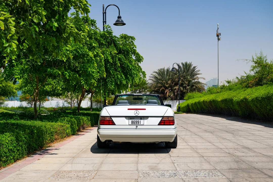1995 Mercedes-Benz W124 E-Class - Image 16 of 31