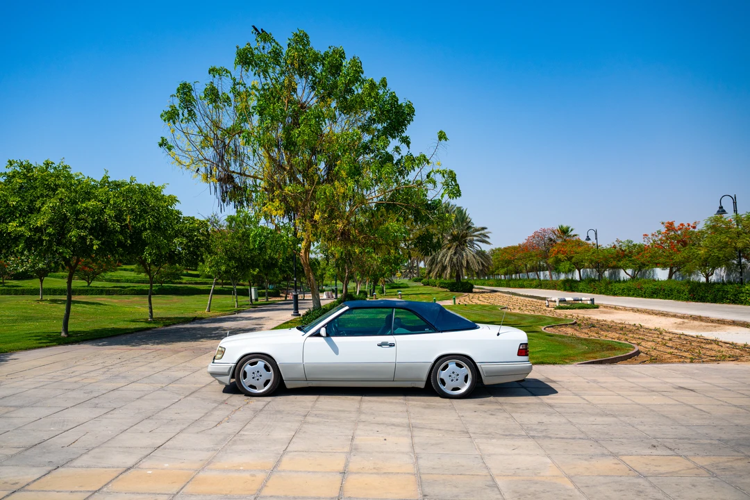 1995 Mercedes-Benz W124 E-Class - Image 8 of 31