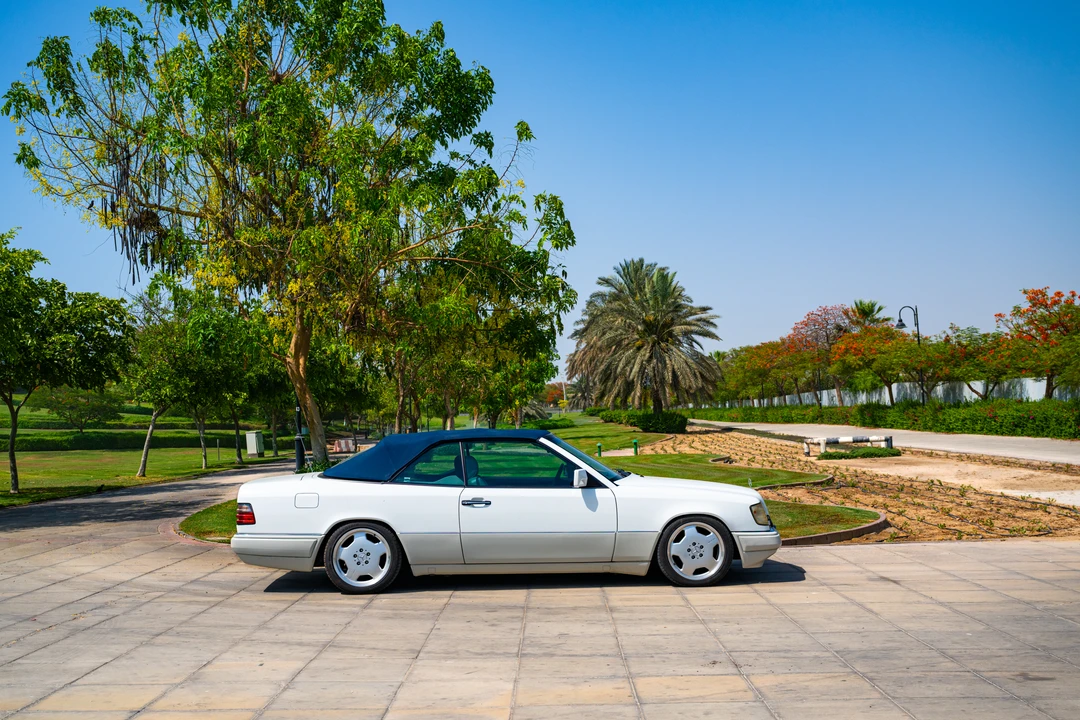 1995 Mercedes-Benz W124 E-Class - Image 23 of 31