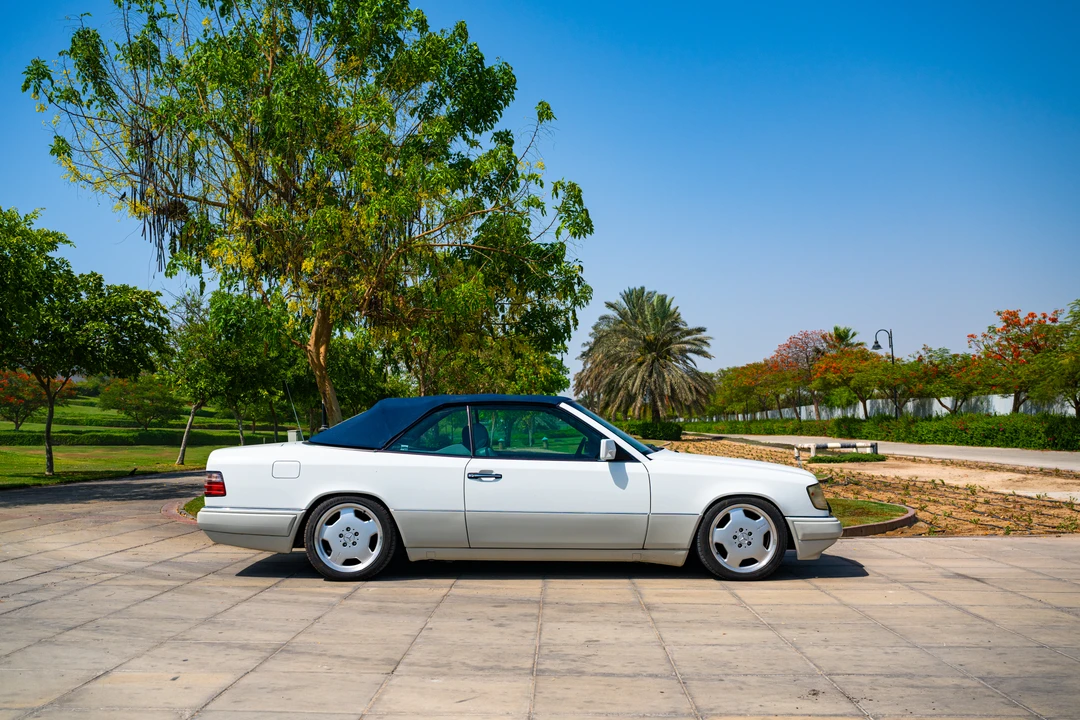 1995 Mercedes-Benz W124 E-Class - Image 12 of 31