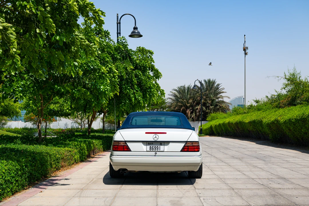 1995 Mercedes-Benz W124 E-Class - Image 6 of 31