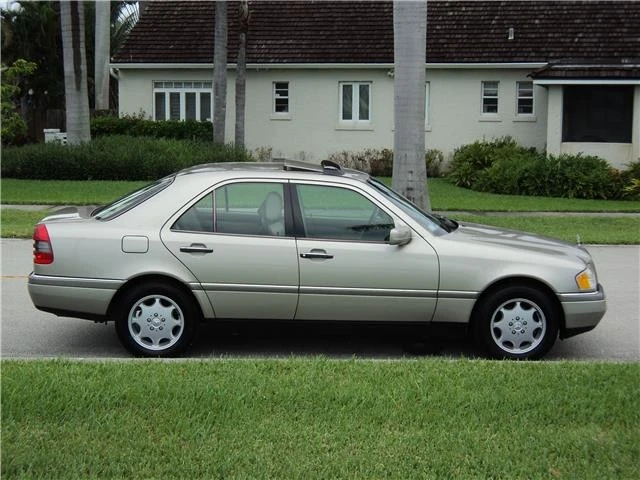 1995 Mercedes-Benz W202 C-Class - Image 8 of 12