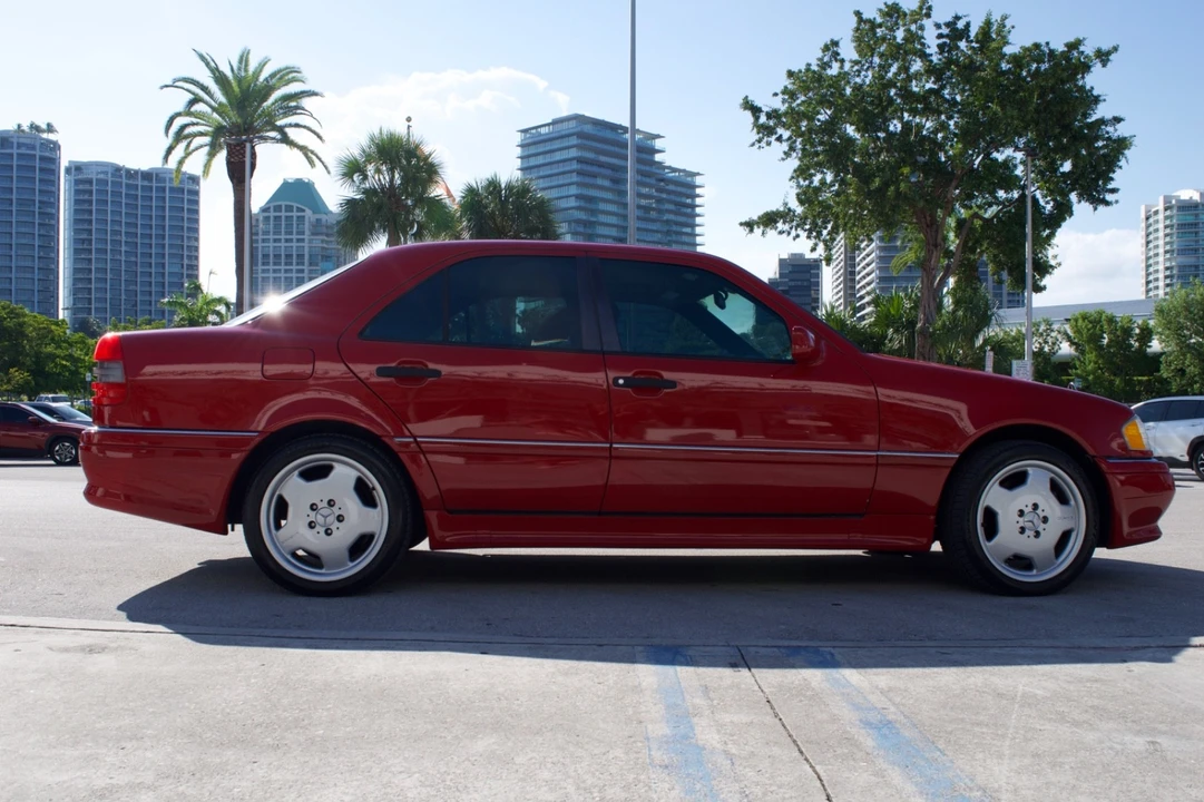 1995 Mercedes-Benz W202 C-Class - Image 11 of 28