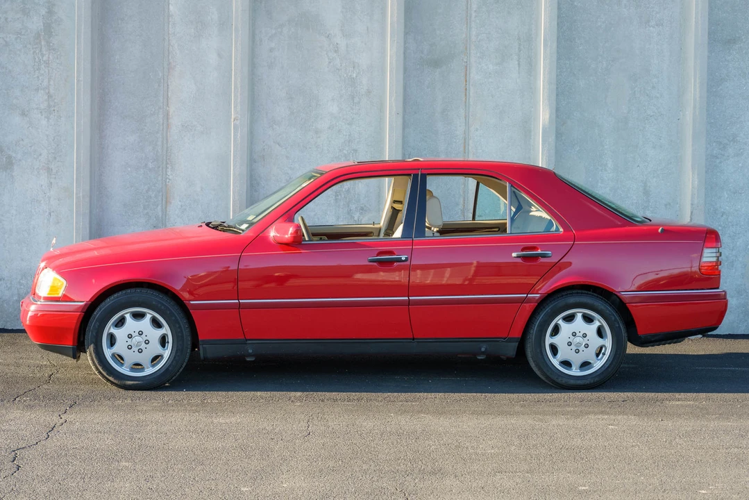 1995 Mercedes-Benz W202 C-Class - Image 2 of 31