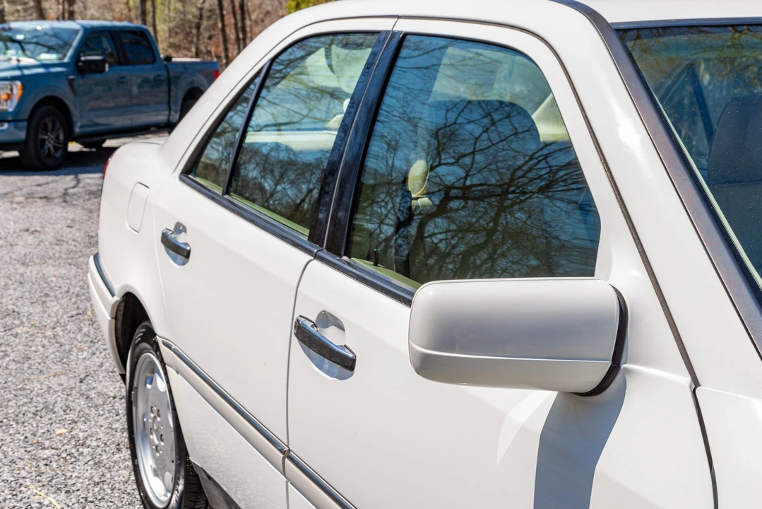 1995 Mercedes-Benz W202 C-Class - Image 16 of 31