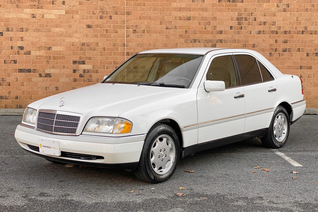 1995 Mercedes-Benz W202 C-Class - Image 2 of 31