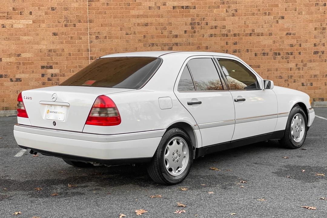 1995 Mercedes-Benz W202 C-Class - Image 11 of 31