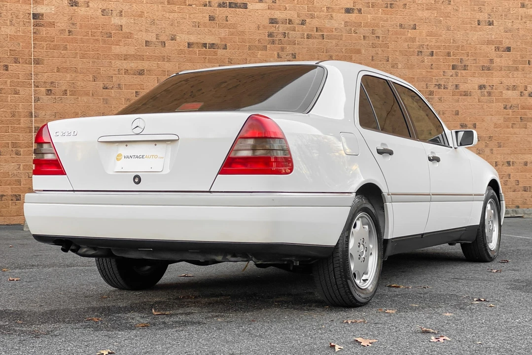 1995 Mercedes-Benz W202 C-Class - Image 11 of 31