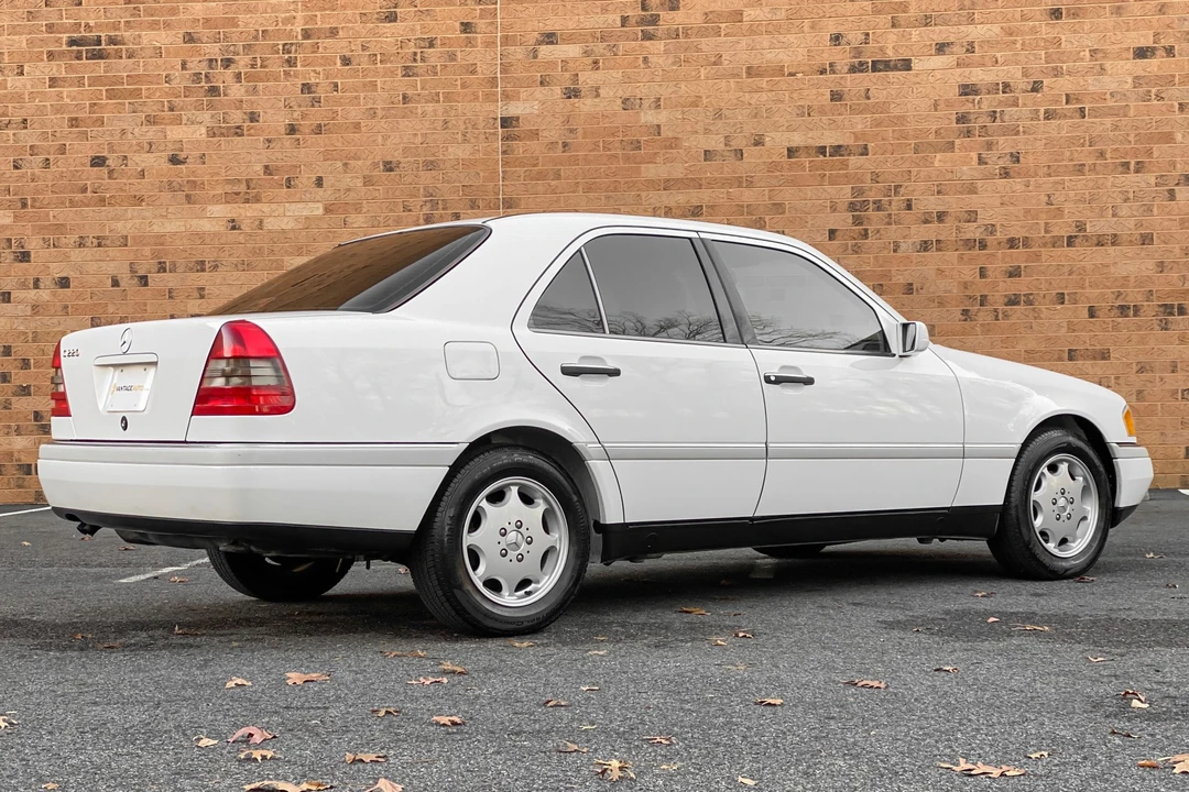1995 Mercedes-Benz W202 C-Class - Image 12 of 31