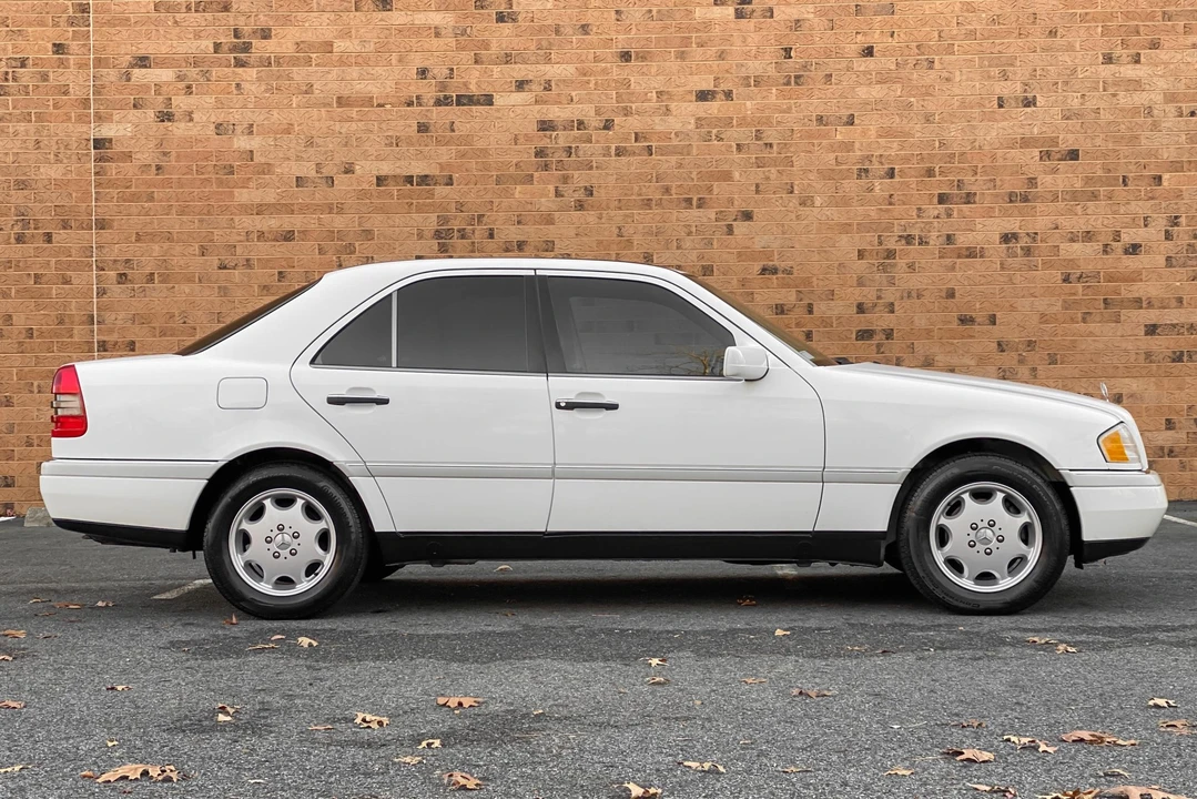 1995 Mercedes-Benz W202 C-Class - Image 14 of 31