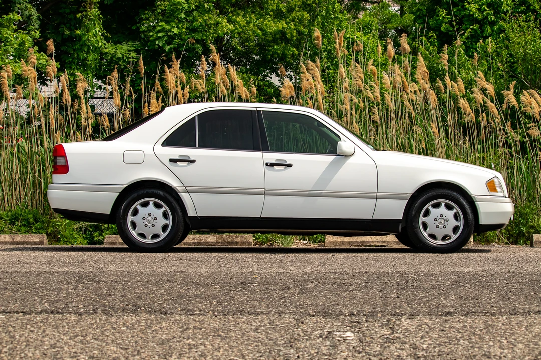 1995 Mercedes-Benz W202 C-Class - Image 16 of 31