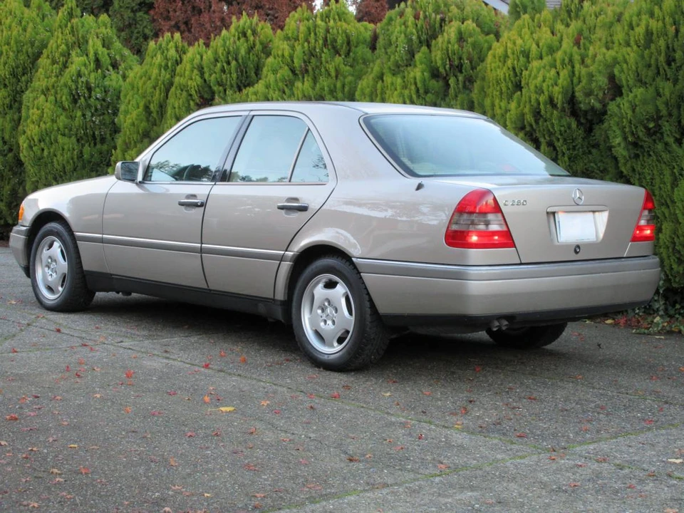 1995 Mercedes-Benz W202 C-Class - Image 2 of 13