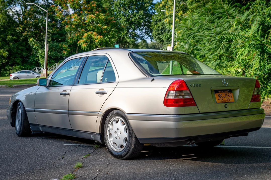 1995 Mercedes-Benz W202 C-Class - Image 15 of 31