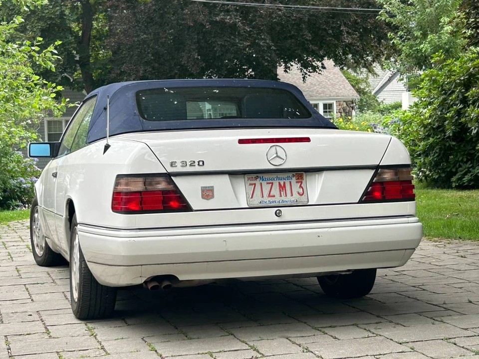 1995 Mercedes-Benz W124 E-Class - Image 2 of 8