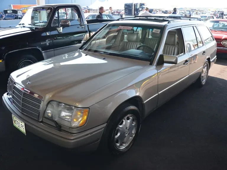 1995 Mercedes-Benz W124 E-Class - Image 2 of 2