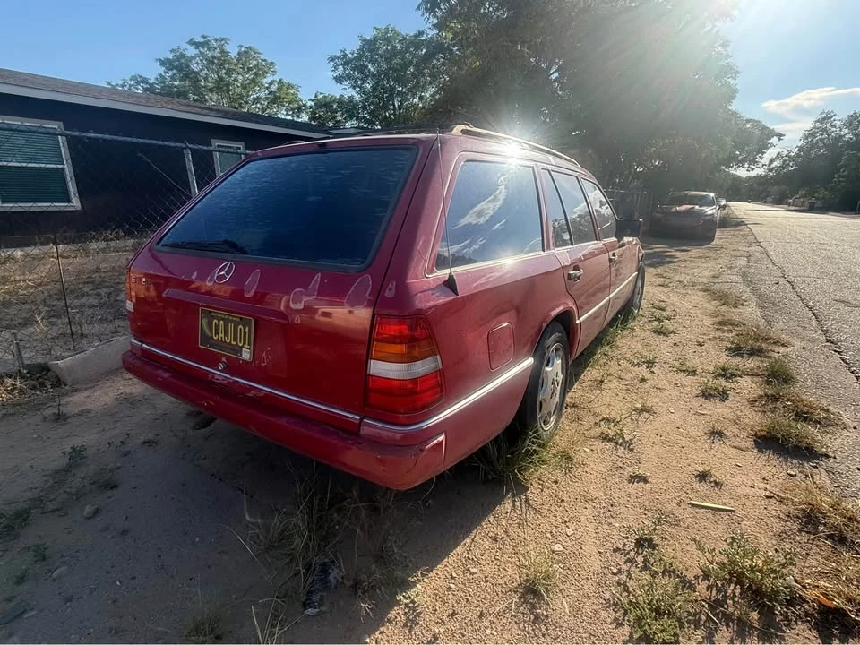 1995 Mercedes-Benz W124 E-Class - Image 2 of 5