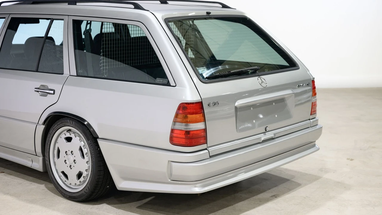 1995 Mercedes-Benz W124 E-Class - Image 25 of 31