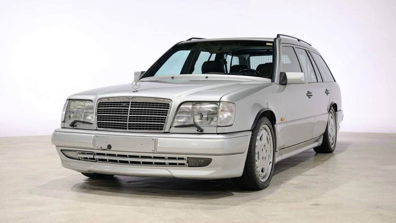 1995 Mercedes-Benz W124 E-Class - Image 11 of 31