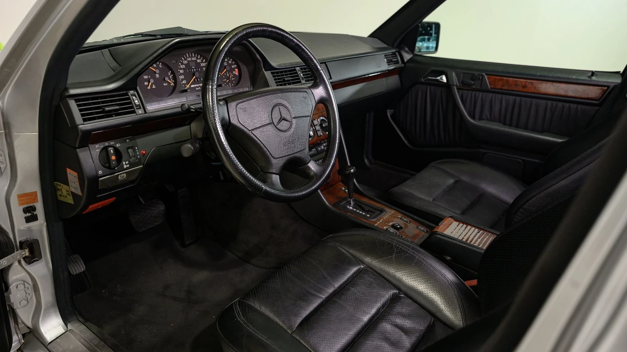 1995 Mercedes-Benz W124 E-Class - Image 7 of 31