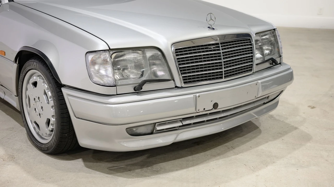 1995 Mercedes-Benz W124 E-Class - Image 14 of 31
