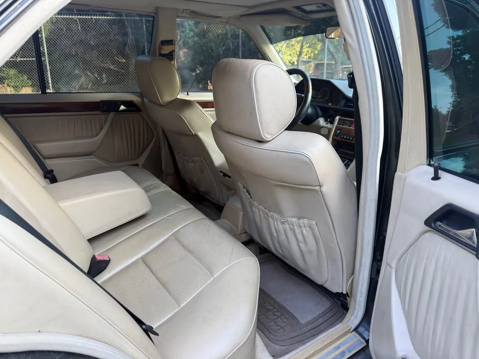 1995 Mercedes-Benz W124 E-Class - Image 14 of 20