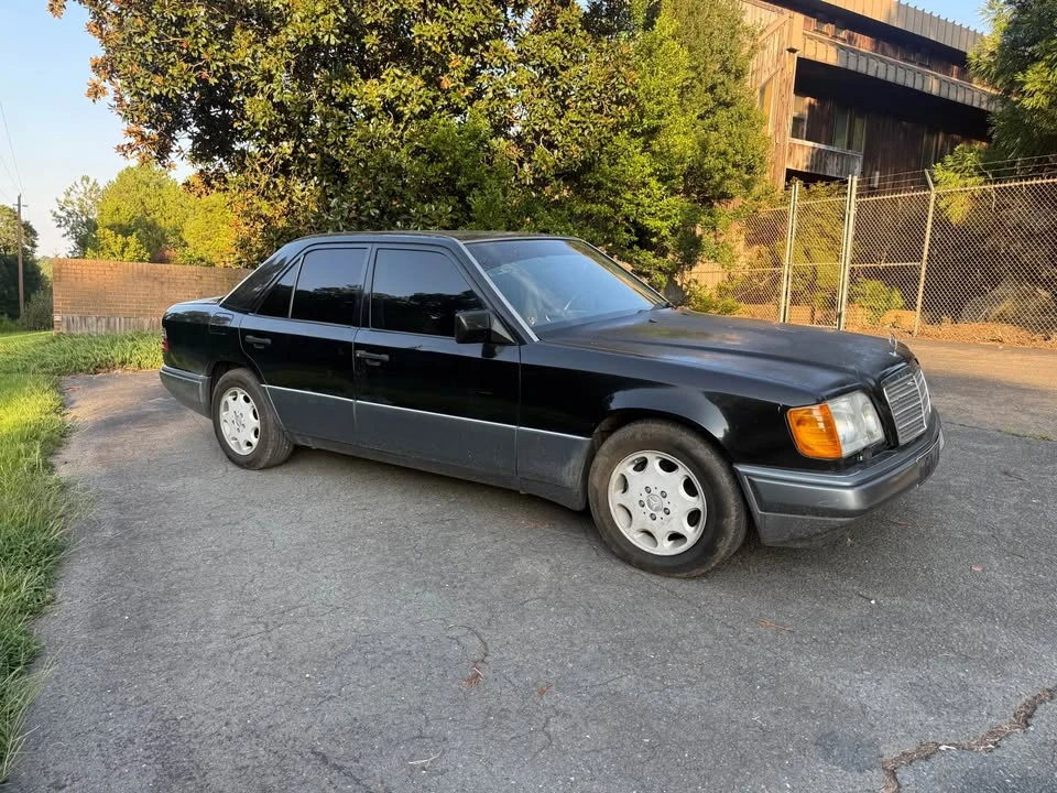 1995 Mercedes-Benz W124 E-Class - Image 3 of 20