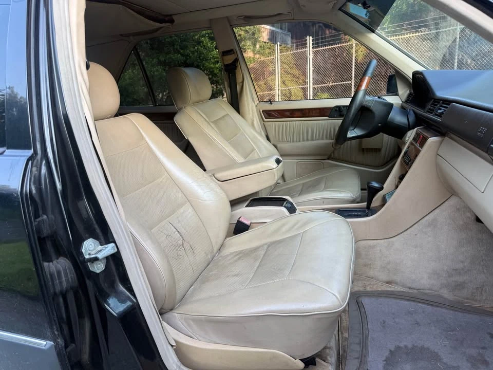 1995 Mercedes-Benz W124 E-Class - Image 13 of 20