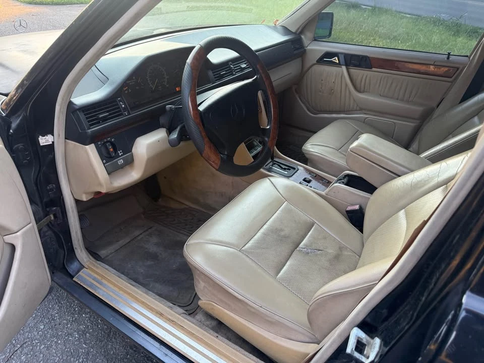 1995 Mercedes-Benz W124 E-Class - Image 7 of 20
