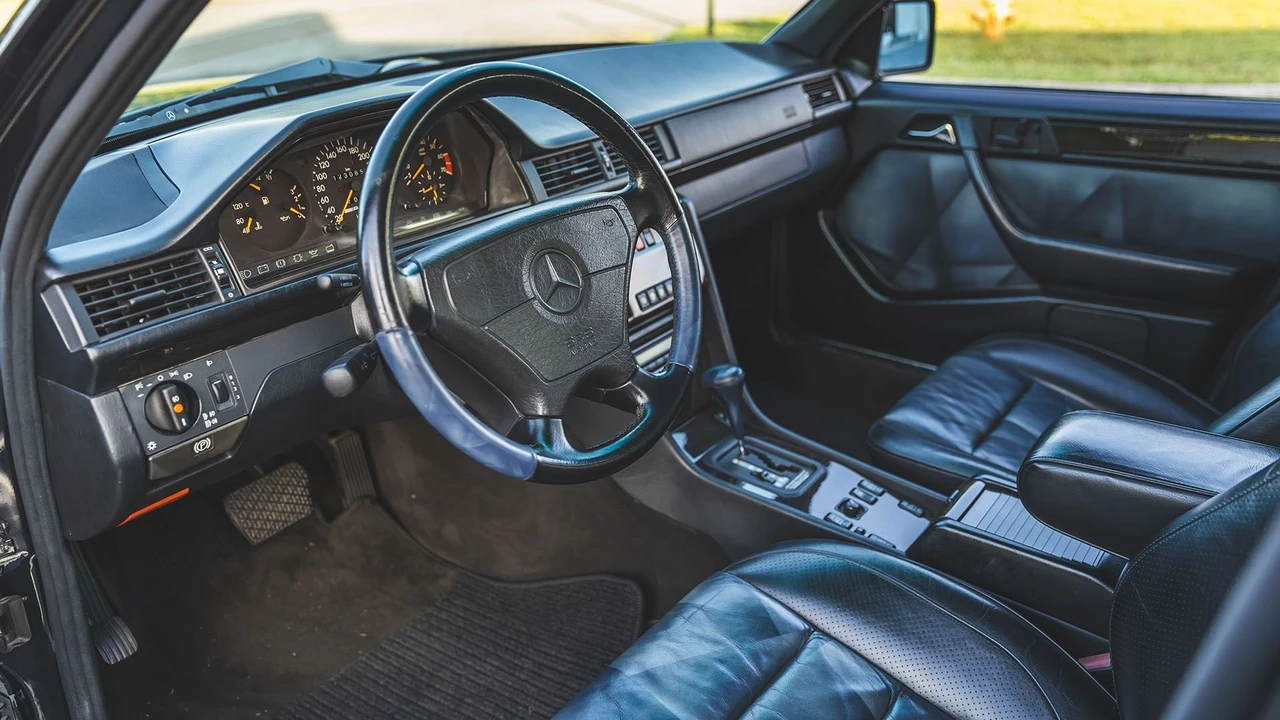 1995 Mercedes-Benz W124 E-Class - Image 6 of 31