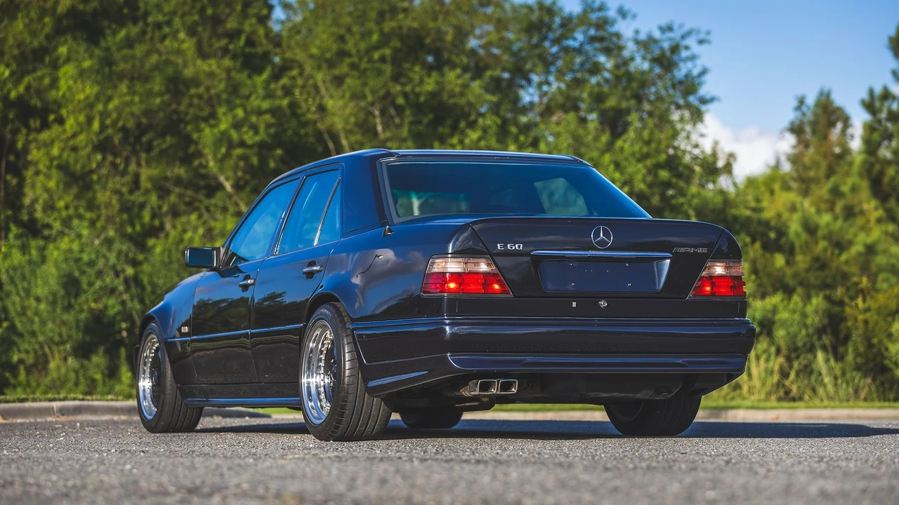 1995 Mercedes-Benz W124 E-Class - Image 18 of 31
