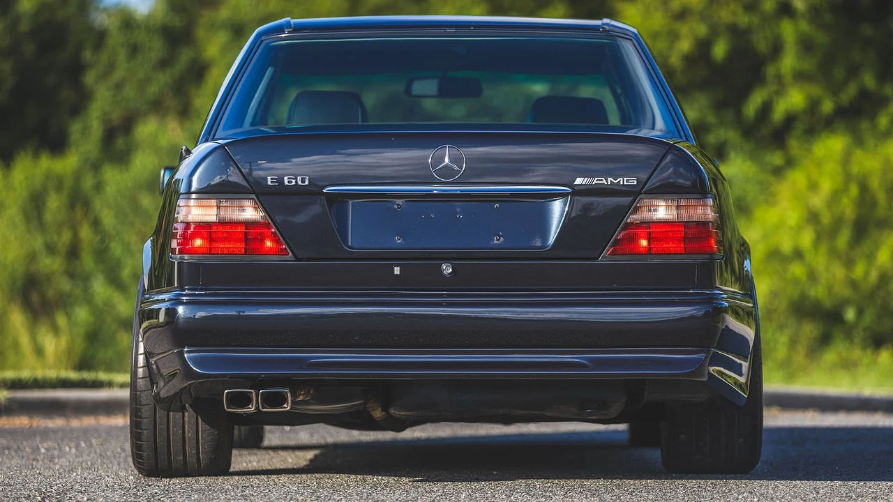 1995 Mercedes-Benz W124 E-Class - Image 2 of 31