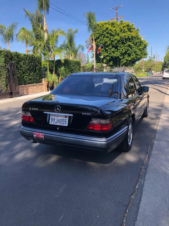 1995 Mercedes-Benz W124 E-Class - Image 4 of 9