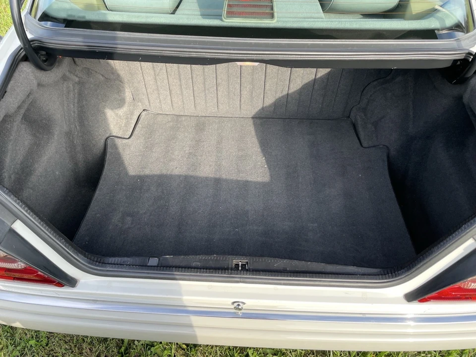 1995 Mercedes-Benz W124 E-Class - Image 10 of 19