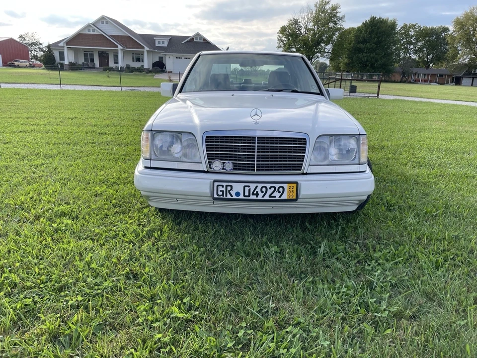 1995 Mercedes-Benz W124 E-Class - Image 6 of 19