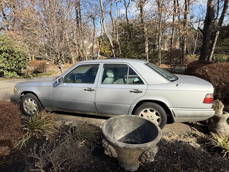1995 Mercedes-Benz W124 E-Class - Image 4 of 4