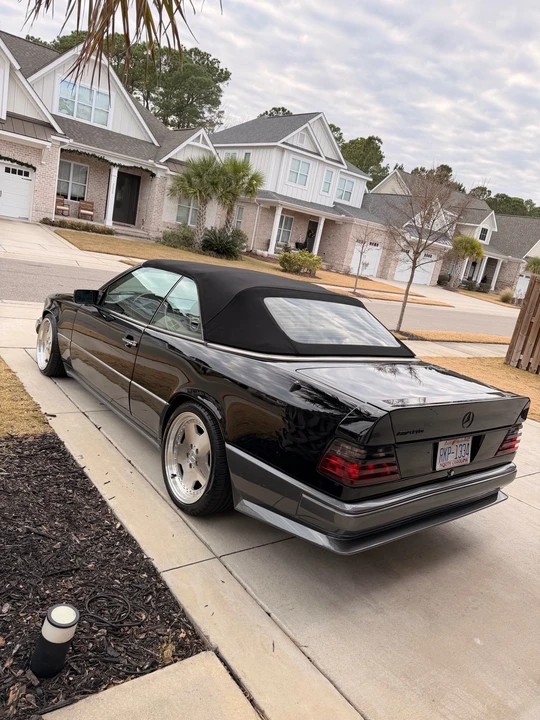 1995 Mercedes-Benz W124 E-Class - Image 11 of 18