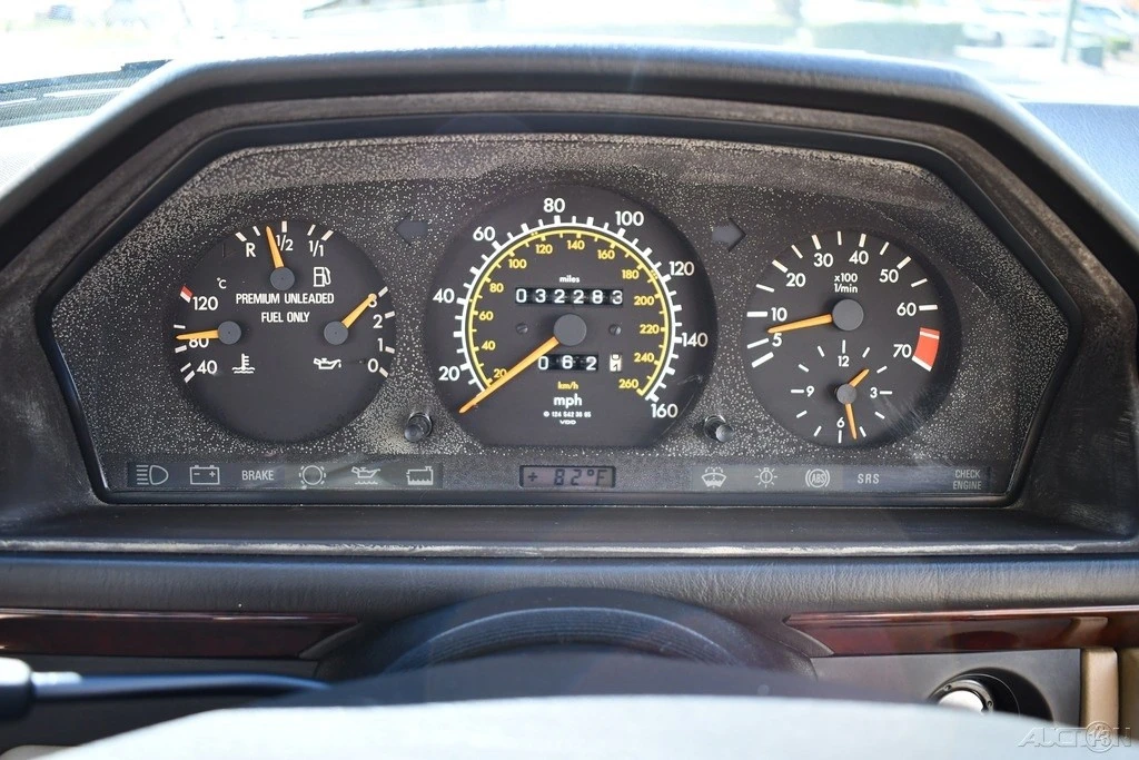 1995 Mercedes-Benz W124 E-Class - Image 18 of 21