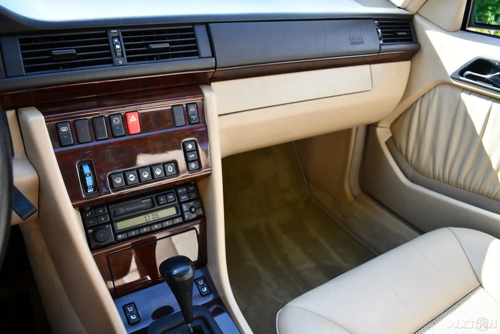 1995 Mercedes-Benz W124 E-Class - Image 24 of 24