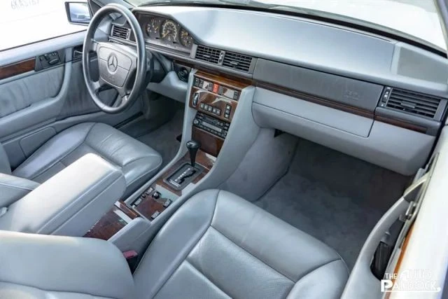 1995 Mercedes-Benz W124 E-Class - Image 12 of 21