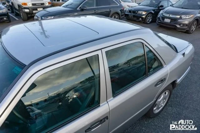 1995 Mercedes-Benz W124 E-Class - Image 9 of 21